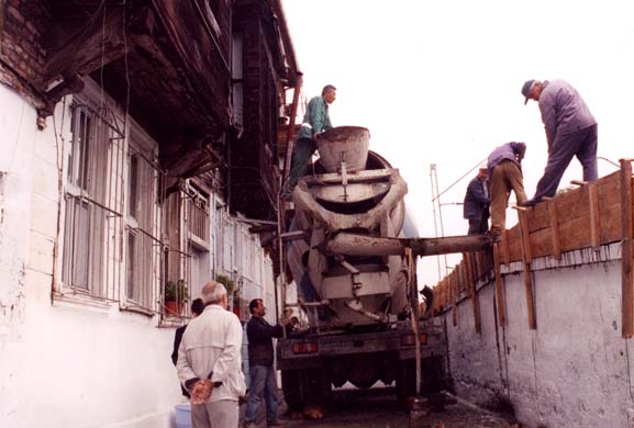 182-Filling the wall