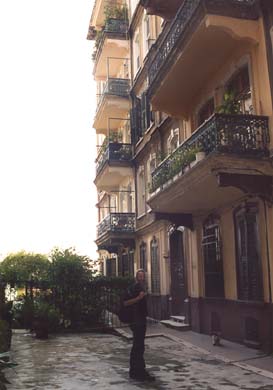 190-Roberta's apartment