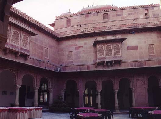 133-Lallgarh-palace-2-3