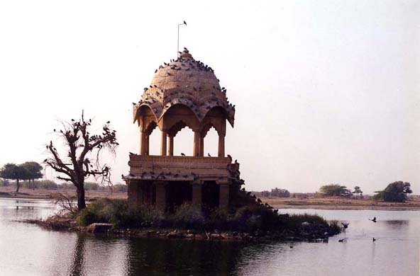 105-Gadi-Sagar-Tank-Temple-8-1