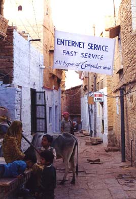 129-Jaisalmer-fort-town-scen-02