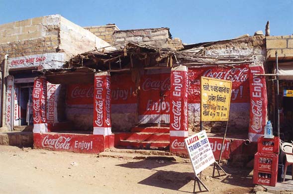 137-Jaisalmer-fort-town-scene-16