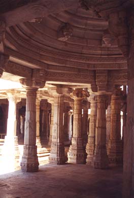 102-Ranakpur-jain-temple-12