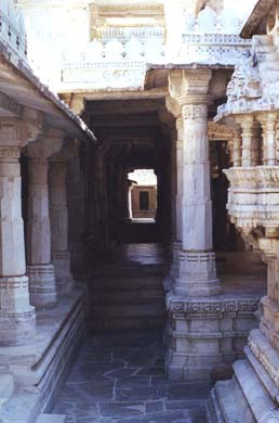 103-Ranakpur-jain-temple-14