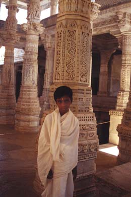 114-Ranakpur-jain-temple-14