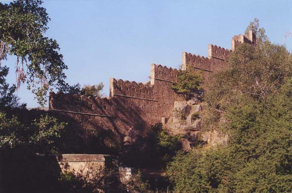 153-City walls
