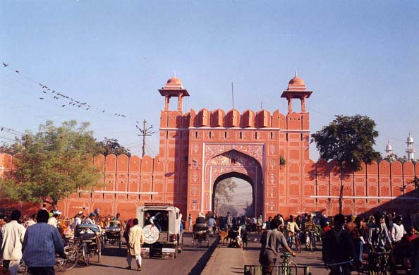 149-City gate-1