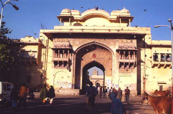 151-City gate