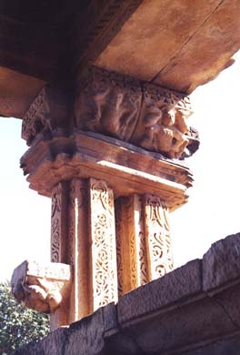 203-Frieze